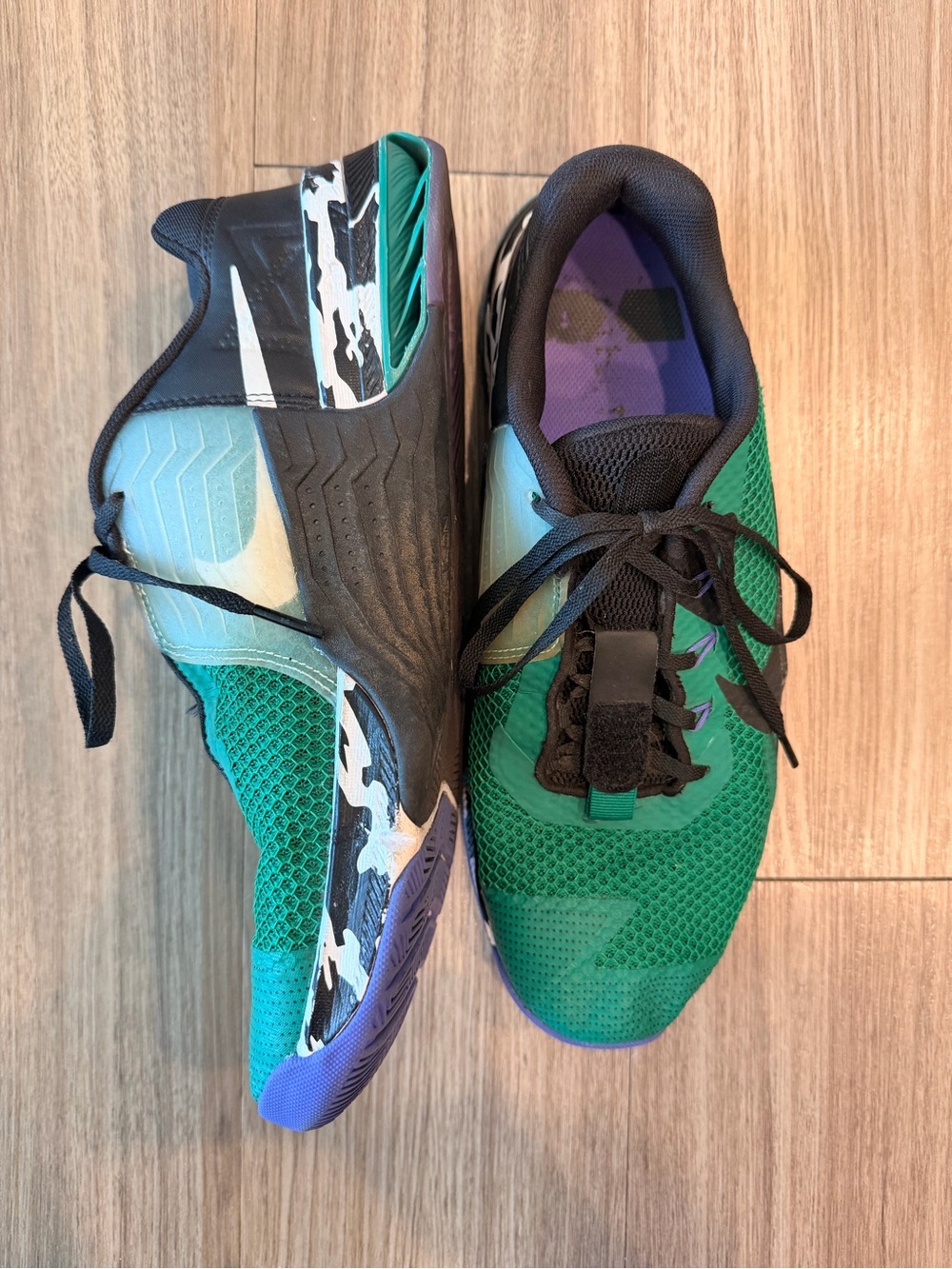 Men’s Size 11 Nike Metcons - Picture 2 of 5